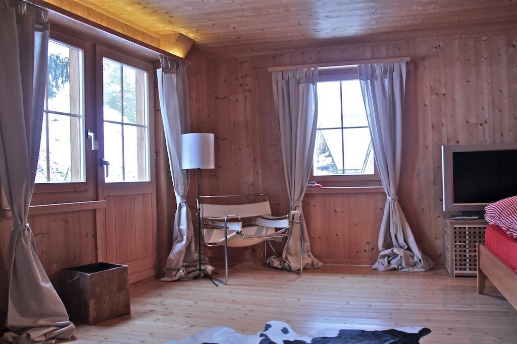 Tgesa Ferrera Villa Schmitten  Стая снимка