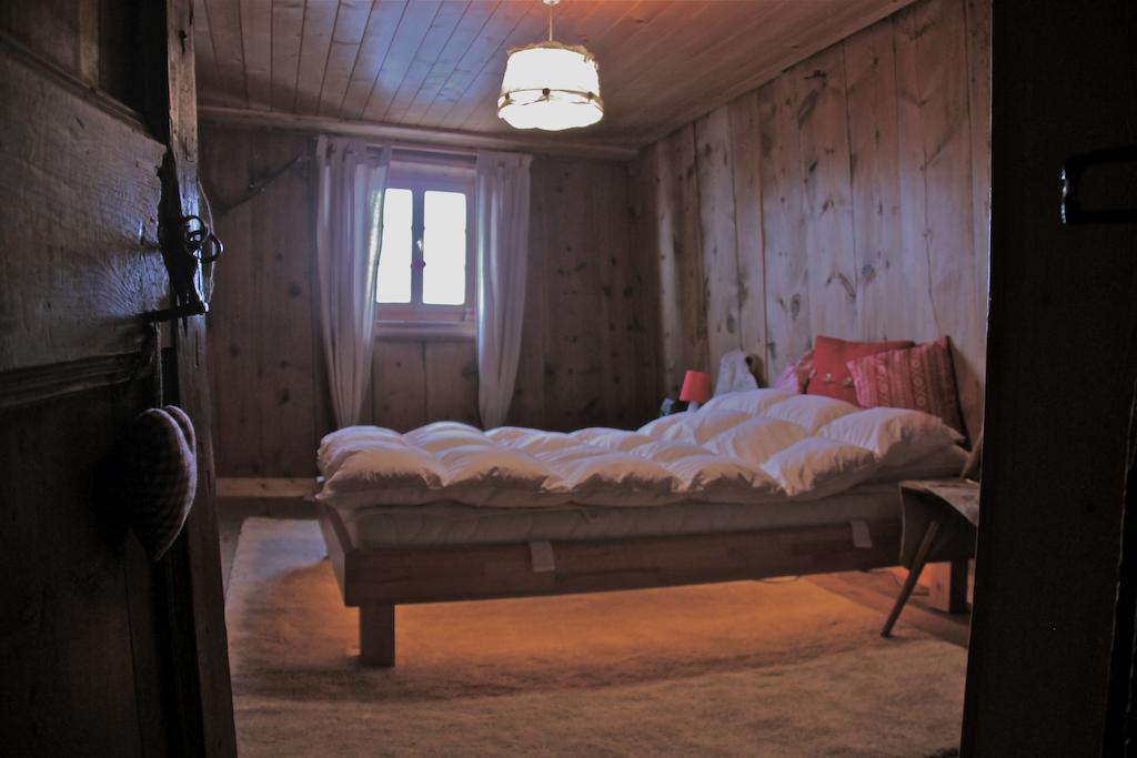 Tgesa Ferrera Villa Schmitten  Стая снимка